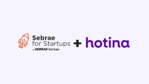 Imagem clara com o logo do Sebrae for Startup em preto, um sinal de mais e o logo da hotina em roxo.